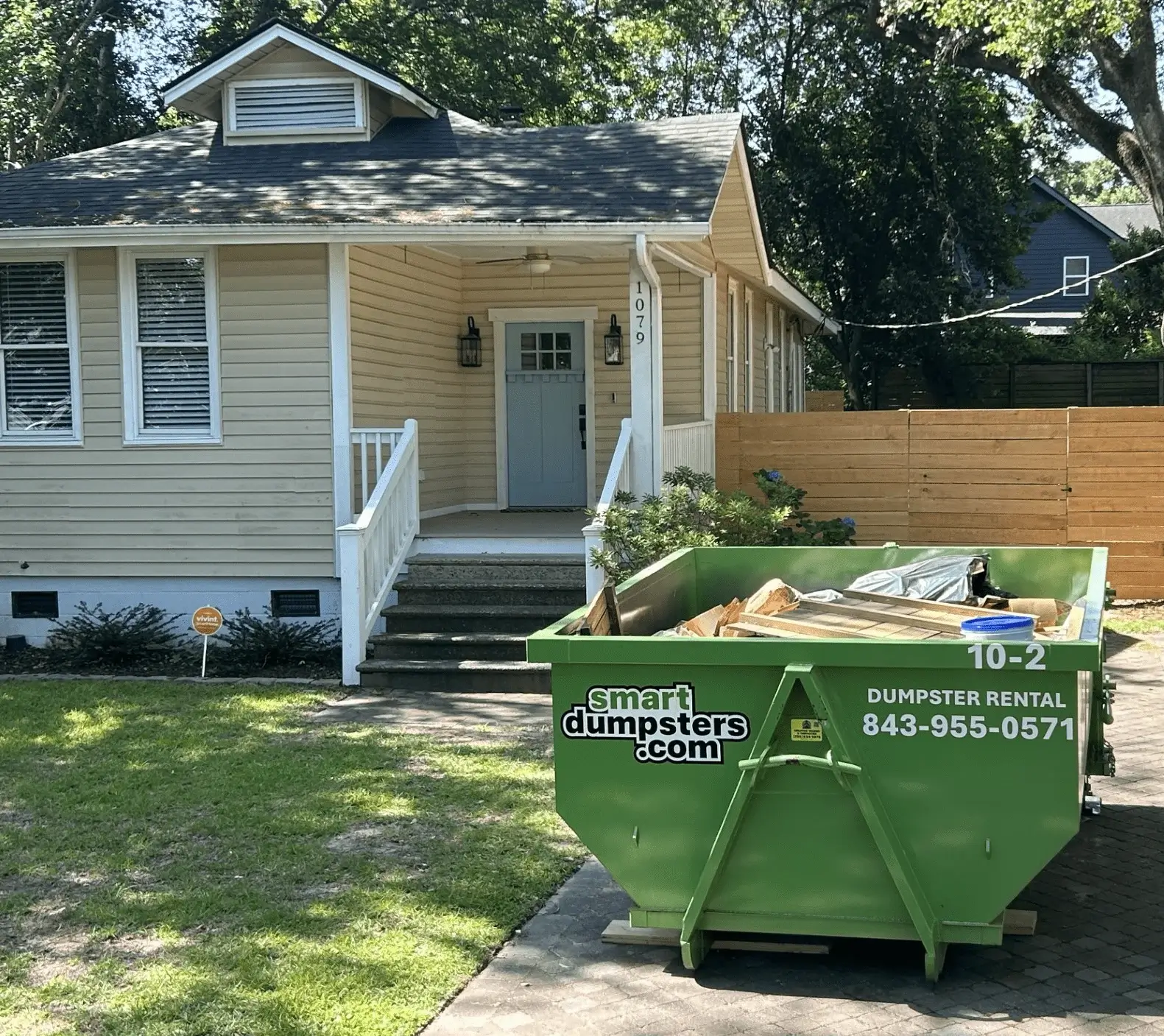 rent dumpster in Goose Creek